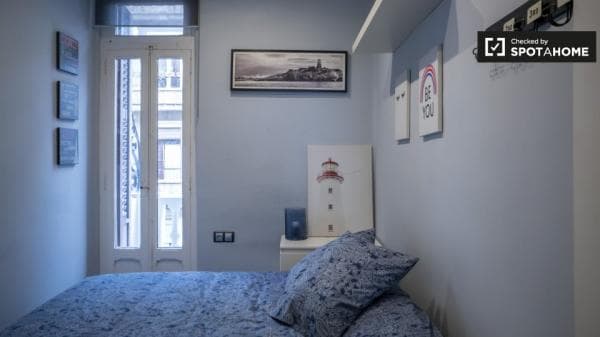 Piso en alquiler en Carrer de Buenos Aires , València thumbnail 2
