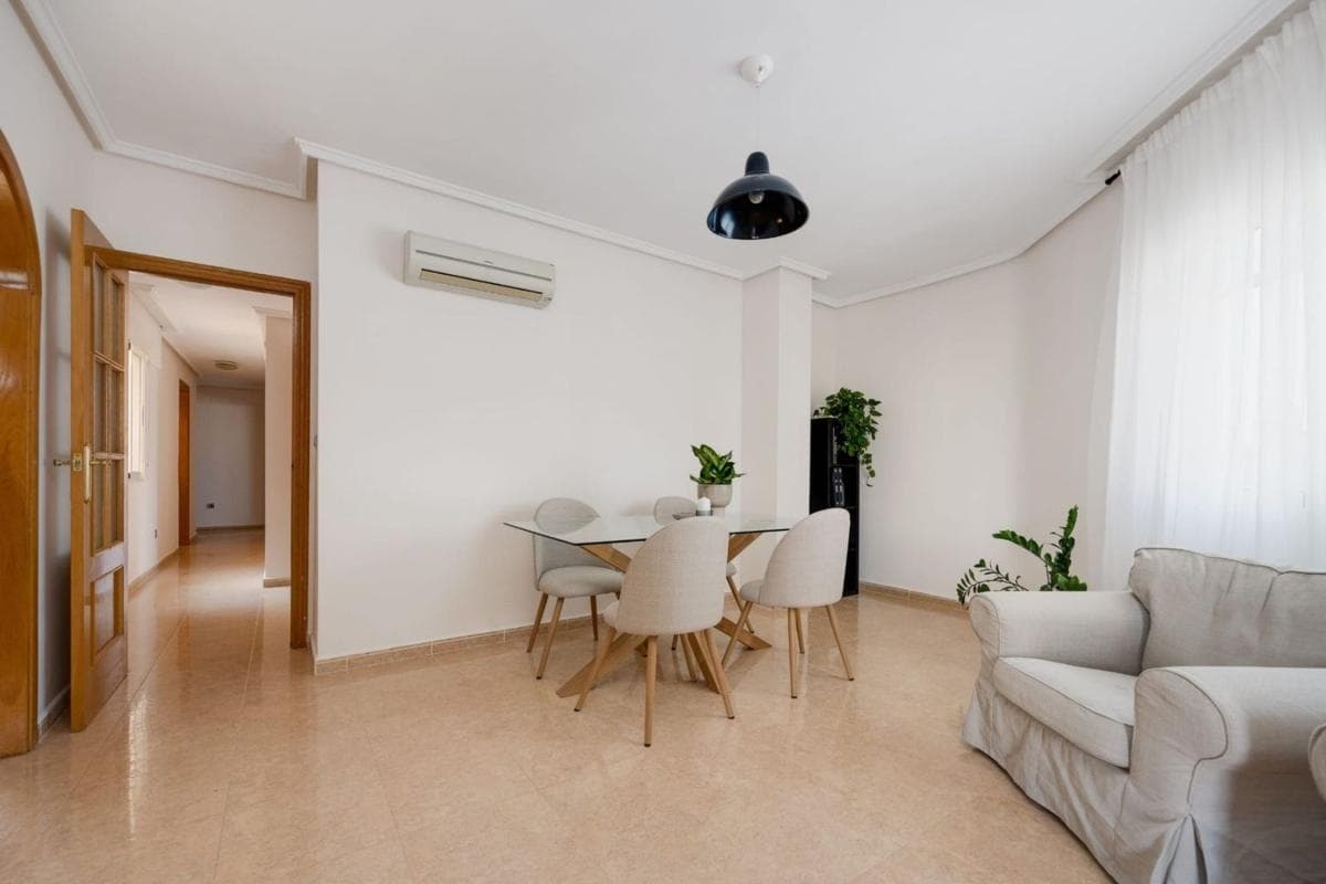Venta de piso en Jacarilla, Jacarilla
photo 4