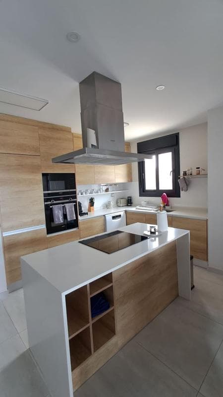 Sale of apartment in Playa de Poniente, Benidorm
photo 4