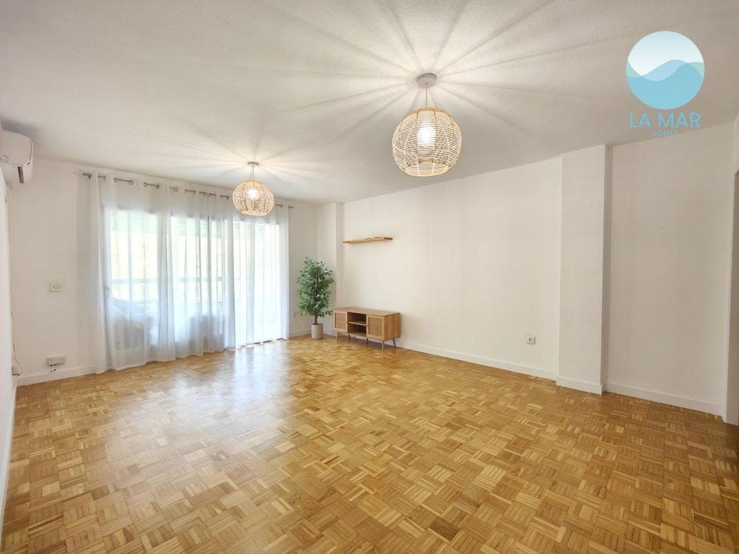 Venta de piso en Calle Deportista Manuel Suárez, Alicante / Alacant
photo 3