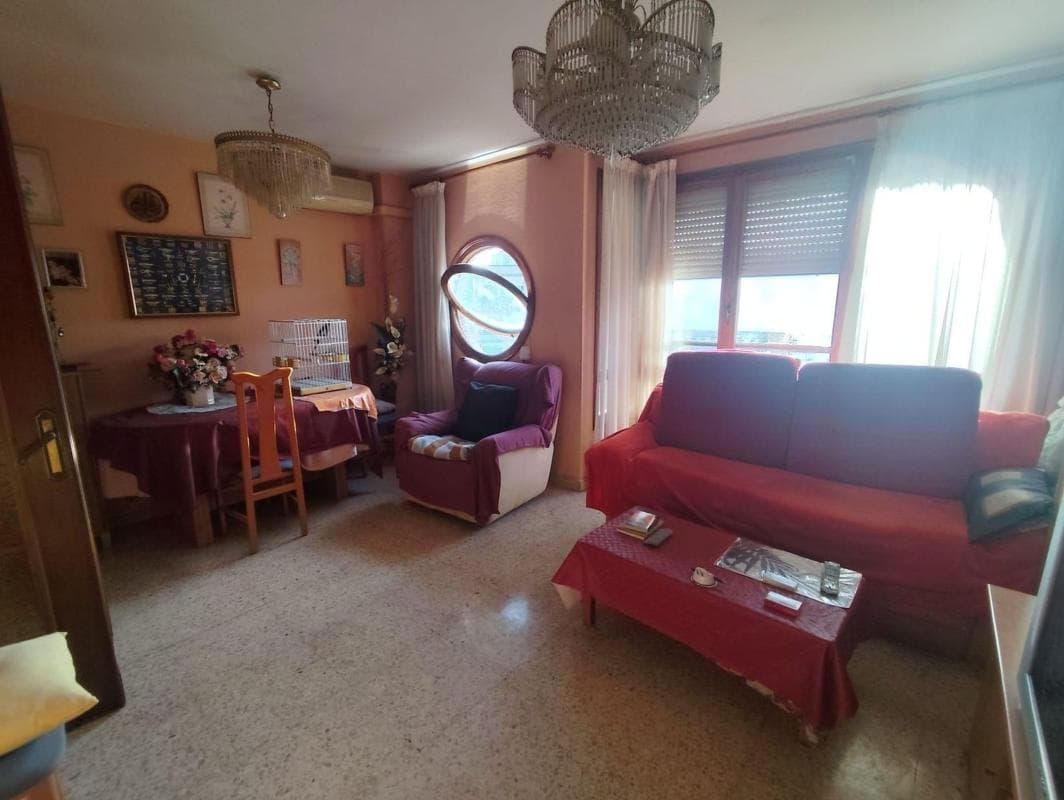 Venta de piso en Barrio Carolinas Altas, Alicante / Alacant
photo 2