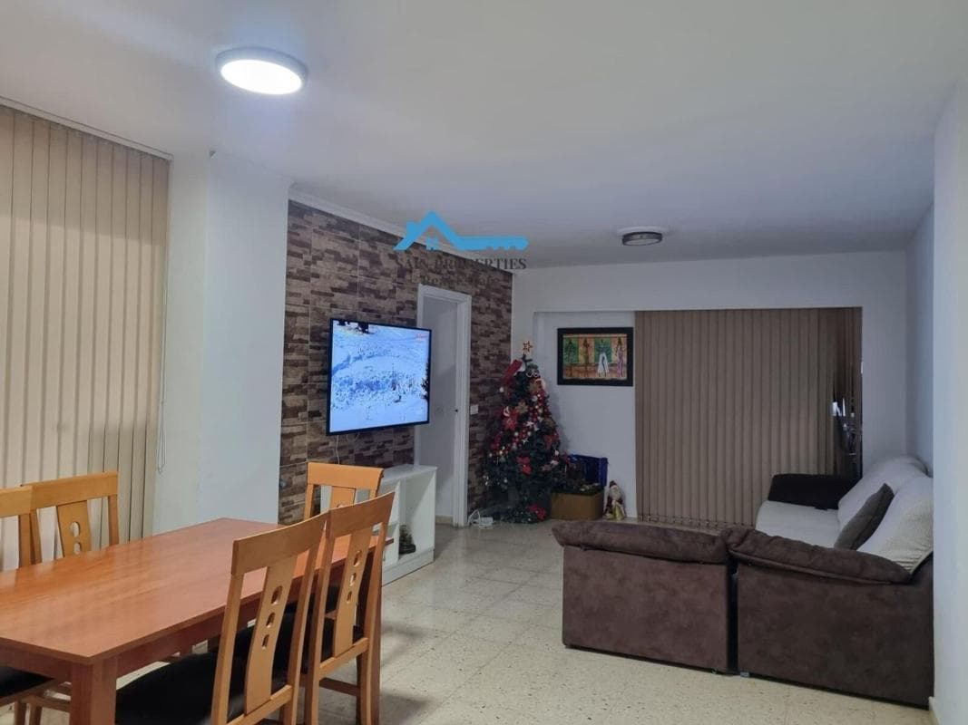 Venta de piso en Playa de Poniente, Benidorm
photo 2