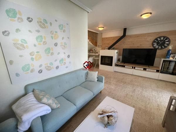 Chalet adosado photo 2