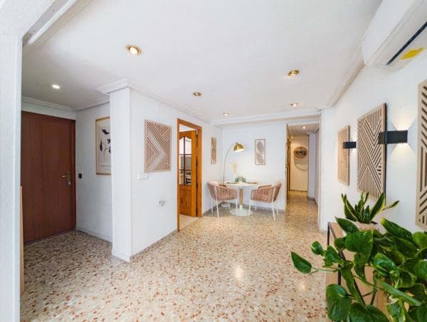 Venta de piso en Calle Pintor Gisbert, 7, Alicante / Alacant
thumbnail 1