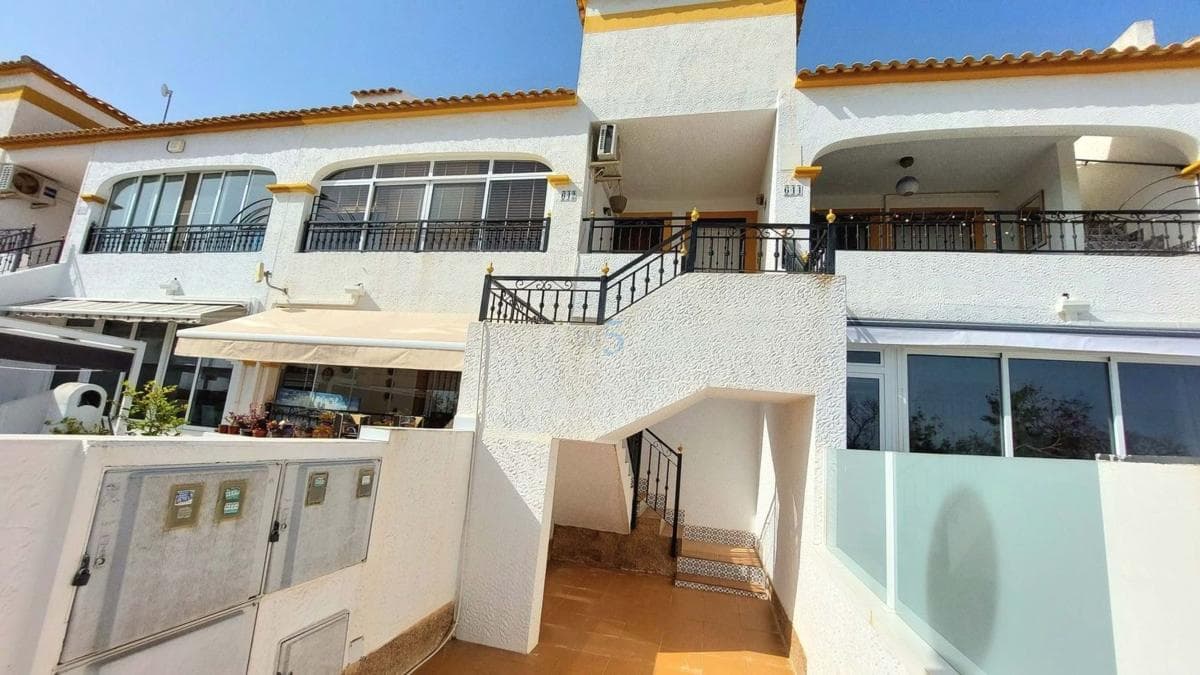 Venta de piso en Desamparados-Hurchillo-Torremendo, Orihuela
photo 3