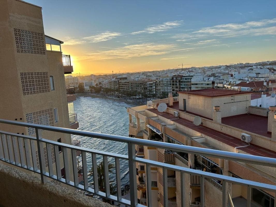 Venta de piso en Calle Maestro Parada s/n, Torrevieja
photo 2