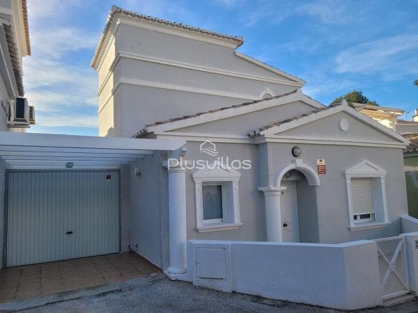 Chalet adosado photo 1