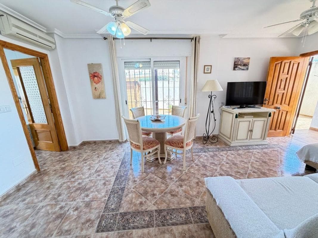 Venta de piso en Calle Lapislázuli, Orihuela
photo 2
