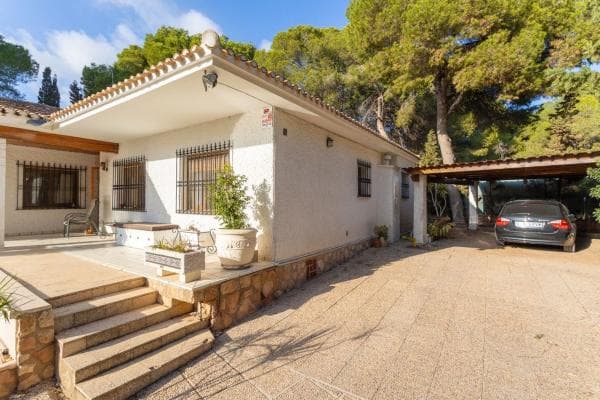 Chalet independiente en venta en Calle de Antonio Machado, Orihuela
thumbnail 1