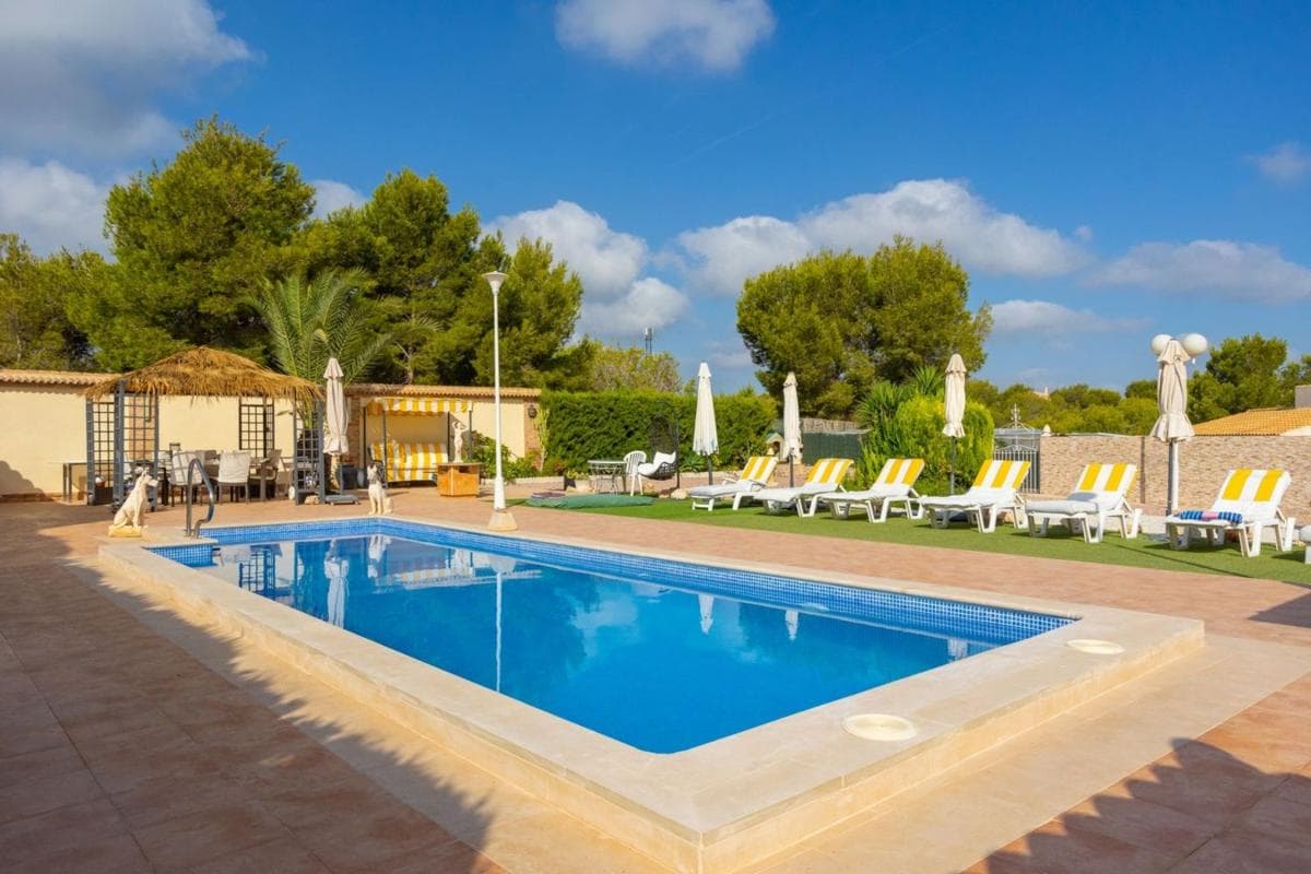 Venta de chalet independiente en Calle Sierra Morena, Orihuela
photo 4