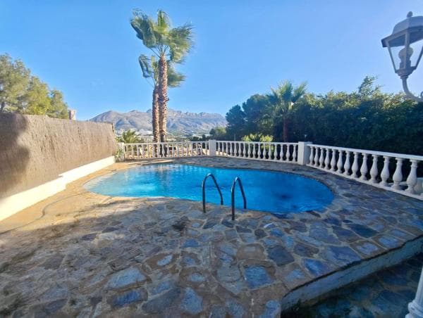 Chalet adosado photo 1