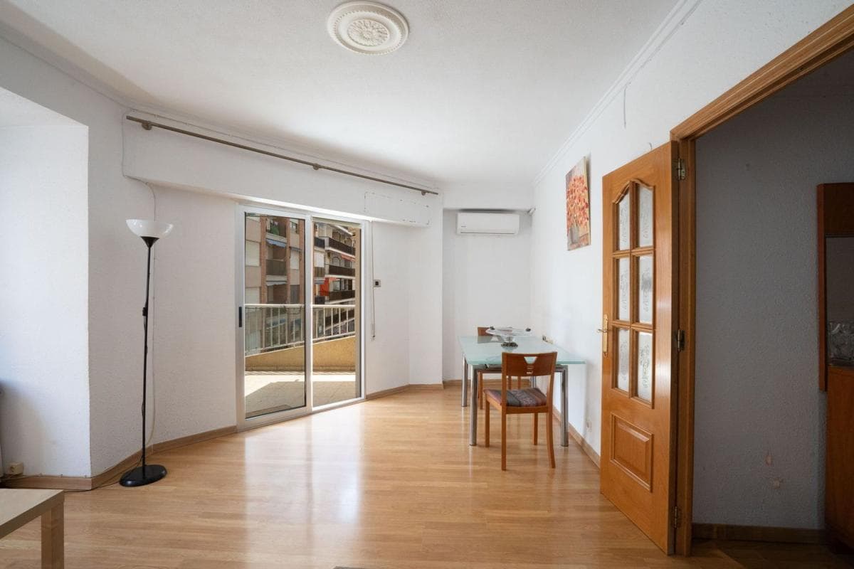Venta de piso en Avenida Canalejas, Santa Pola
photo 5