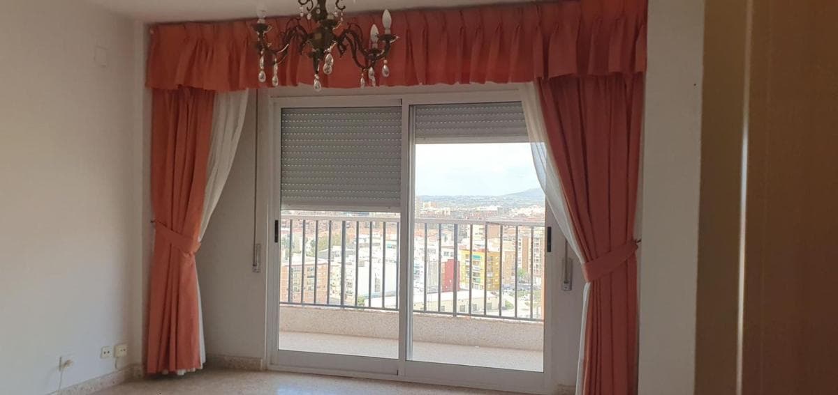 Venta de piso en Glorieta Poeta Vicente Mójica, Alicante / Alacant
photo 3