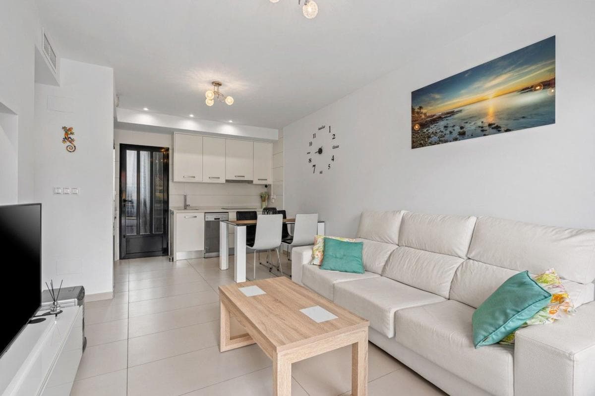 Venta de chalet adosado en Calle Cabo de la Nao , Orihuela photo 5