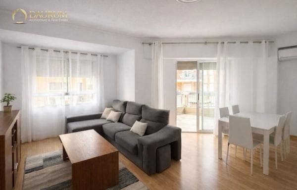 Продажа квартиры на Avenida Canalejas, Санта Пола
photo 1