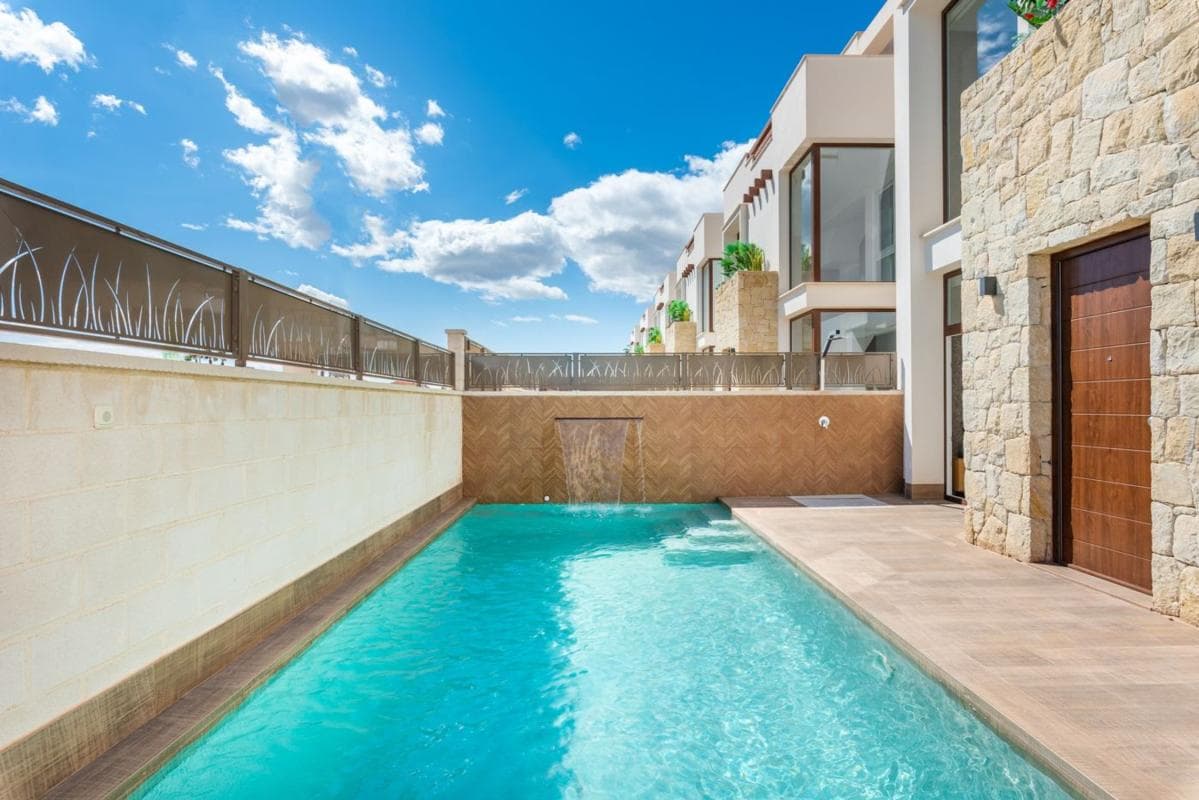 Sale of independent chalet in Los Montesinos, Los Montesinos
photo 5