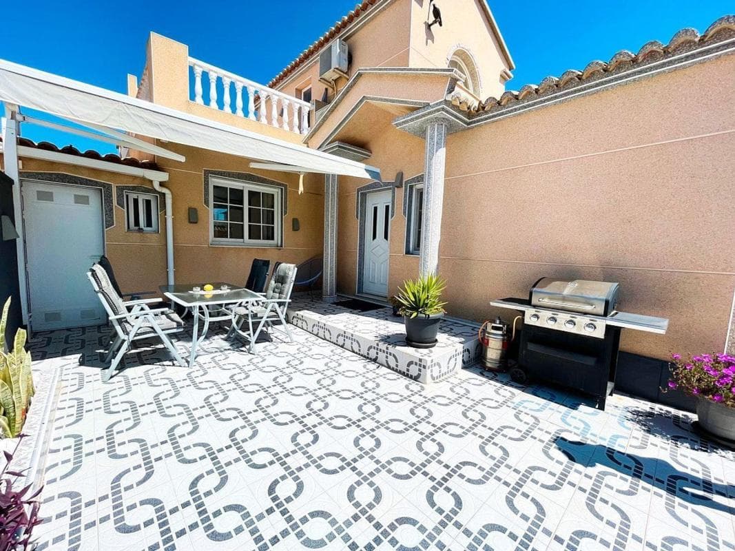 Venta de chalet adosado en Barrio La Siesta - El Salado - Torreta , Torrevieja photo 2