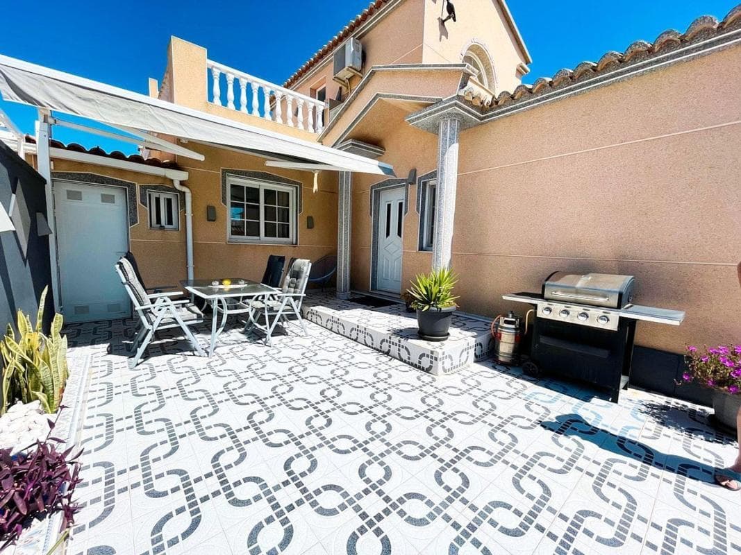 Venta de chalet adosado en Barrio La Siesta - El Salado - Torreta , Torrevieja photo 3