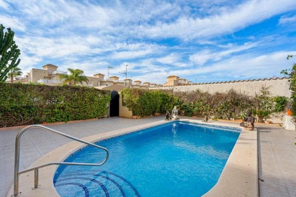 Chalet independiente en venta en Barrio La Marquesa, Rojales
thumbnail 1