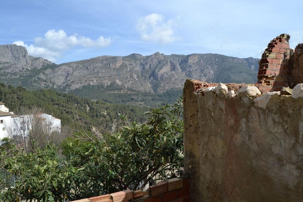 Terreno en venta en Beniarda, Alicante photo 2