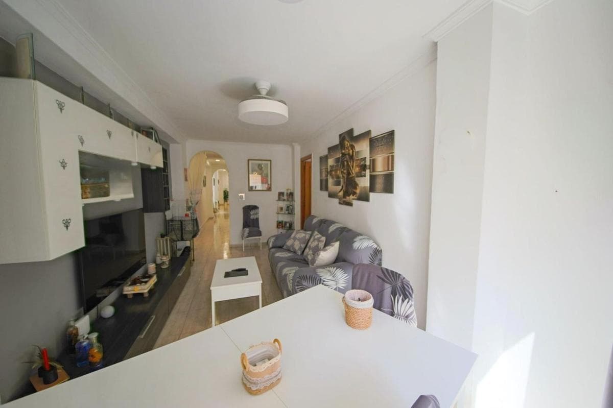 Venta de piso en Barrio Santo Domingo, Alicante / Alacant
photo 3