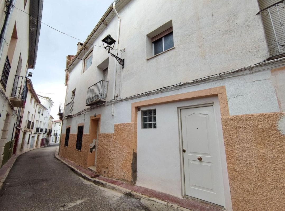 Propiedades en venta y alquiler en España photo 4