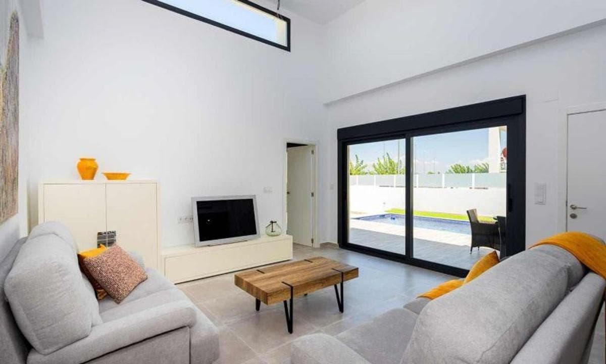 Sale of independent chalet in Daya Nueva, Daya Nueva
photo 3