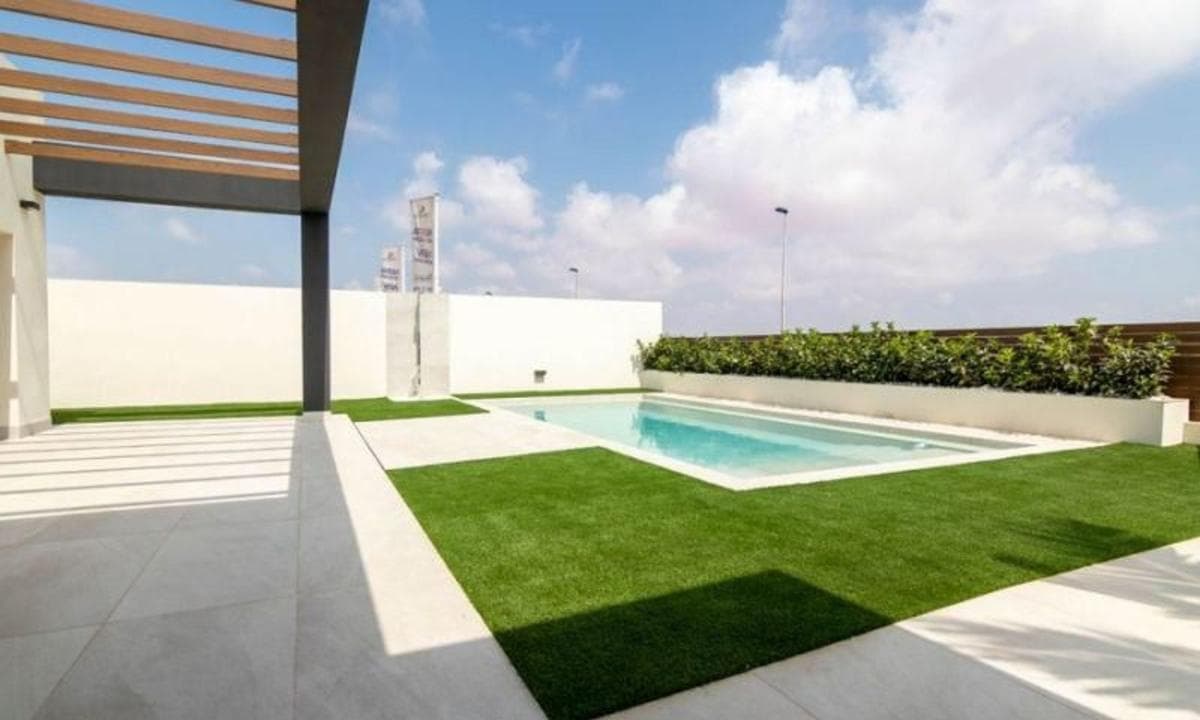 Venta de chalet independiente en Barrio Los Balcones - Los Altos del Edén, Torrevieja
photo 4