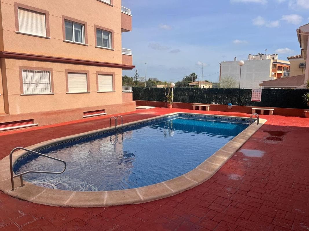 Venta de piso en Avenida de María del Mar Rodríguez, Algorfa
photo 2