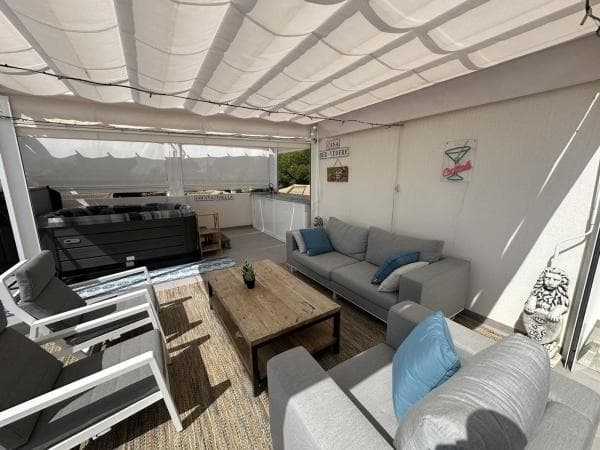 Sale of flat in Calle Trevinca, Orihuela
photo 1