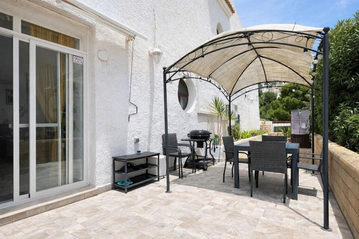 Venta de chalet adosado en Zona de Mascarat , Altea photo 3