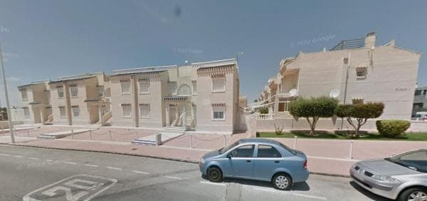 Venta de piso en Barrio Aguas Nuevas, Torrevieja
photo 1