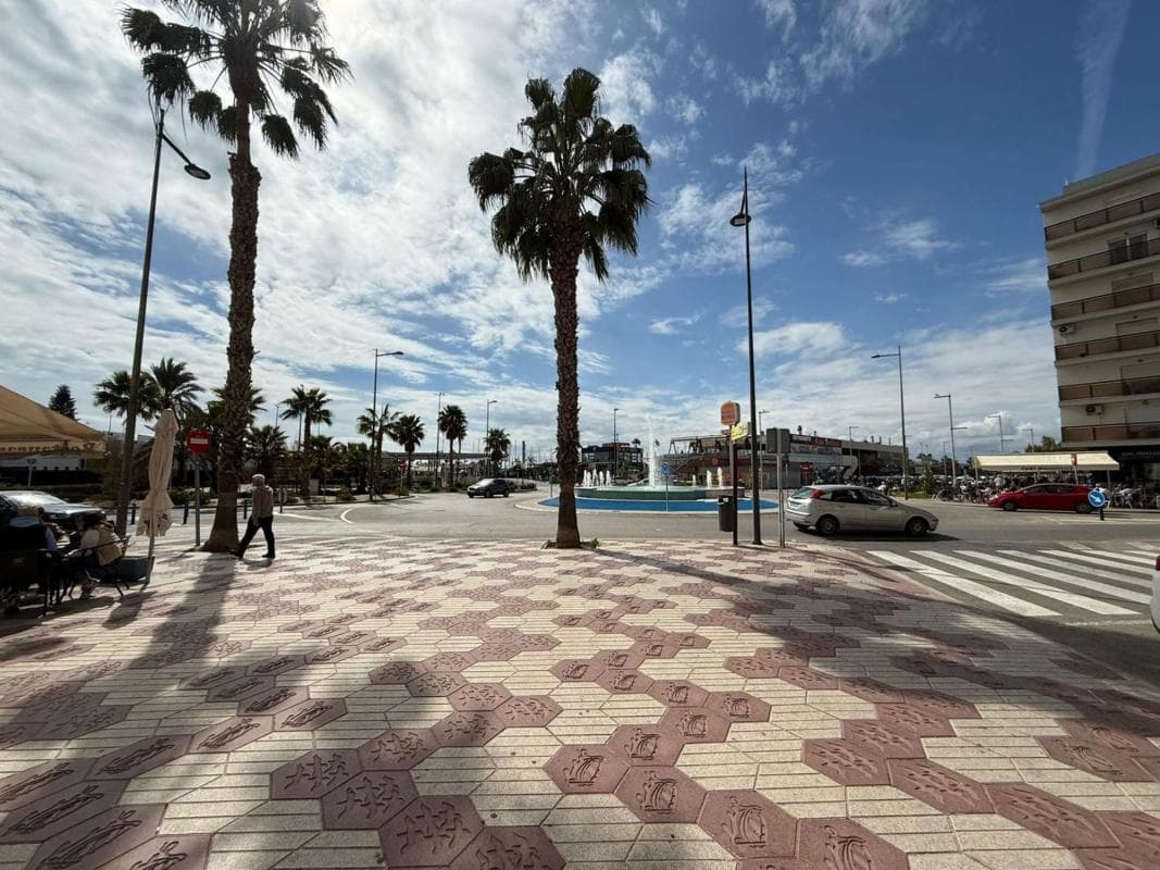 Venta de piso en Avenida Canalejas, Santa Pola
photo 2