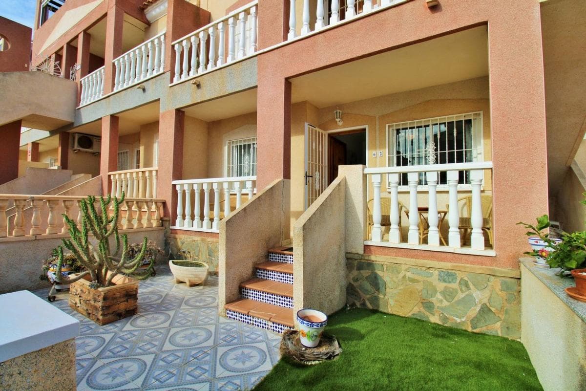 Venta de chalet independiente en Barrio Las Filipinas, Orihuela
photo 3