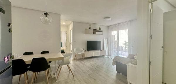 Sale of flat in Barrio Villamartín, Orihuela
thumbnail 2