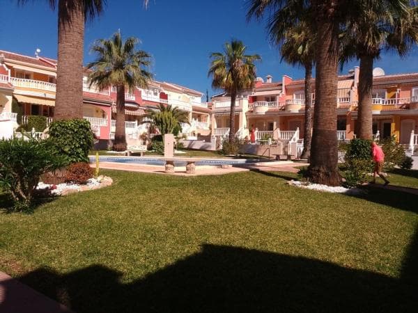 Chalet adosado thumbnail 1