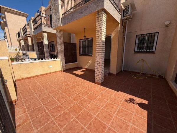 Chalet independiente en venta en Barrio La Ciñuelica - Villa Rosa, Orihuela
thumbnail 1