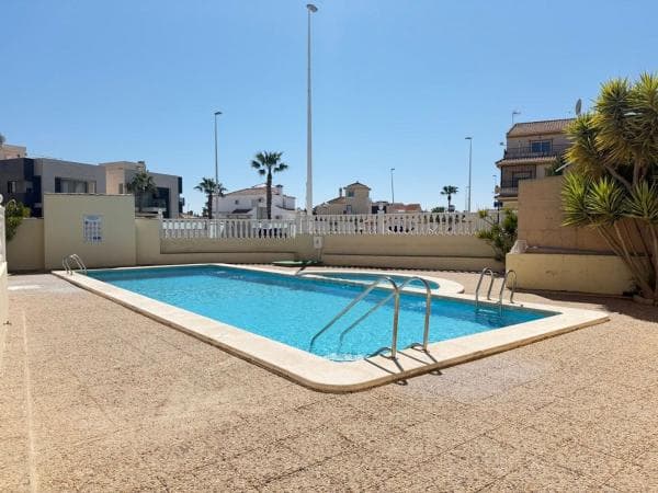 Sale of flat in Barrio La Zenia, Orihuela
thumbnail 2
