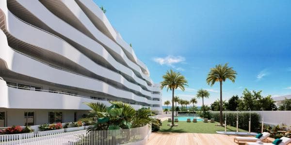 Sale of flat in Calle Mar Rojo s/n, Vélez-Málaga
thumbnail 1