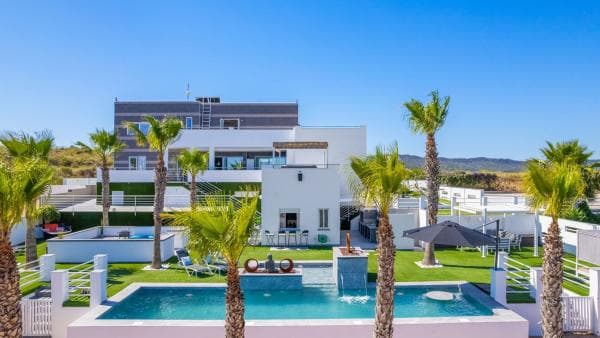 Casa independiente thumbnail 1
