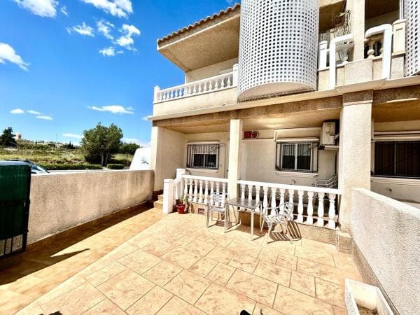 Sale of flat in Calle la Traviata, 15 -1, Orihuela
photo 1