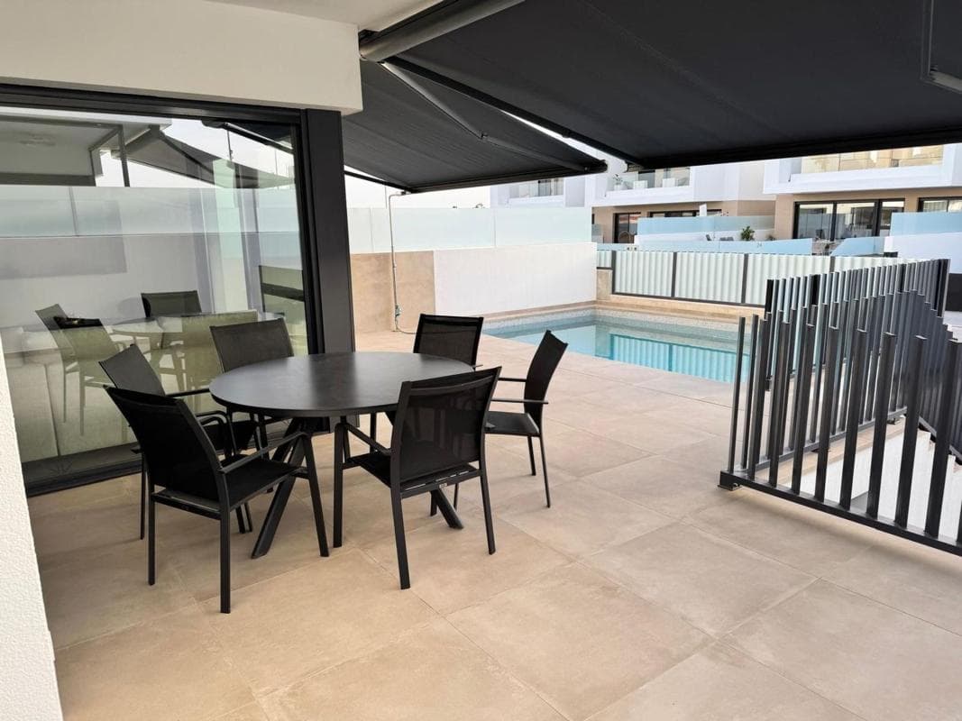 Venta de chalet adosado en Maria Moliner, 8 sn , Dolores photo 4