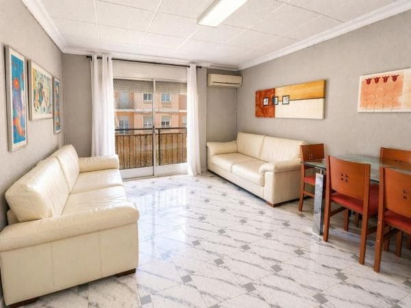 Sale of flat in Calle Covadonga, Pilar de la Horadada
photo 1