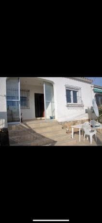 Chalet adosado en calle nardos, 21 thumbnail 2