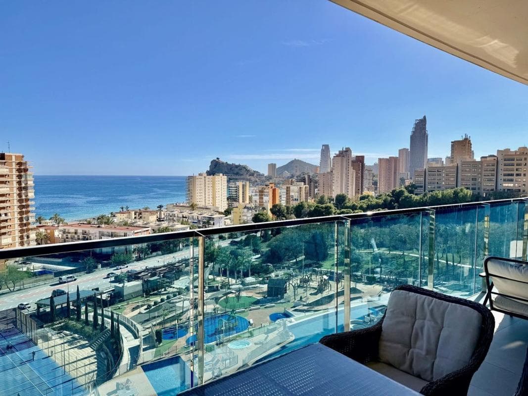 Venta de piso en Playa de Poniente, Benidorm
photo 2