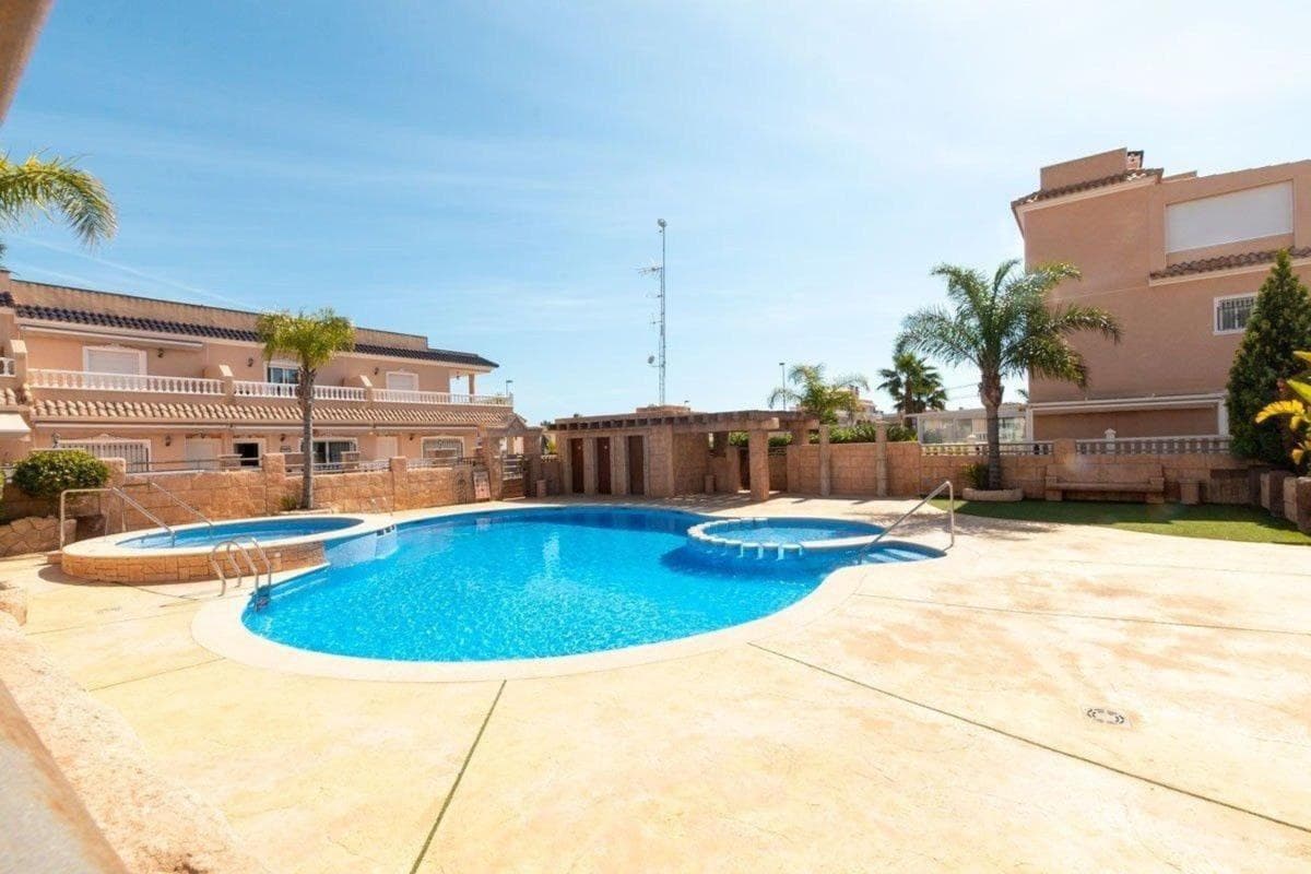 Venta de piso en Calle Cilantro, Orihuela
photo 3