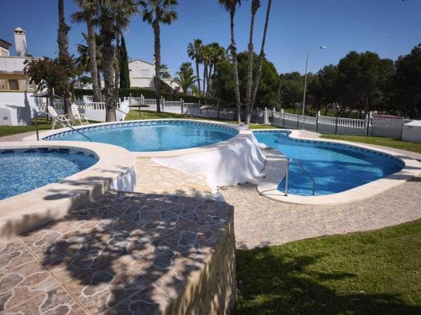 Chalet adosado en calle Canal de La Mancha s/n thumbnail 1