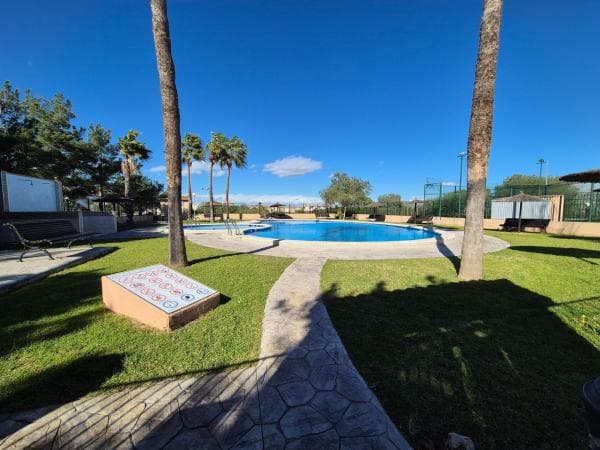 Chalet pareado en calle Lagunas de Ruidera, 588 thumbnail 1