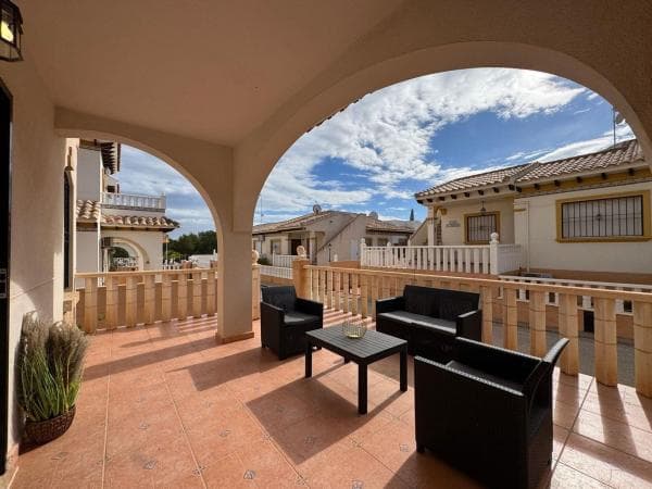Chalet adosado en calle Cabo Formentor, 6 thumbnail 2