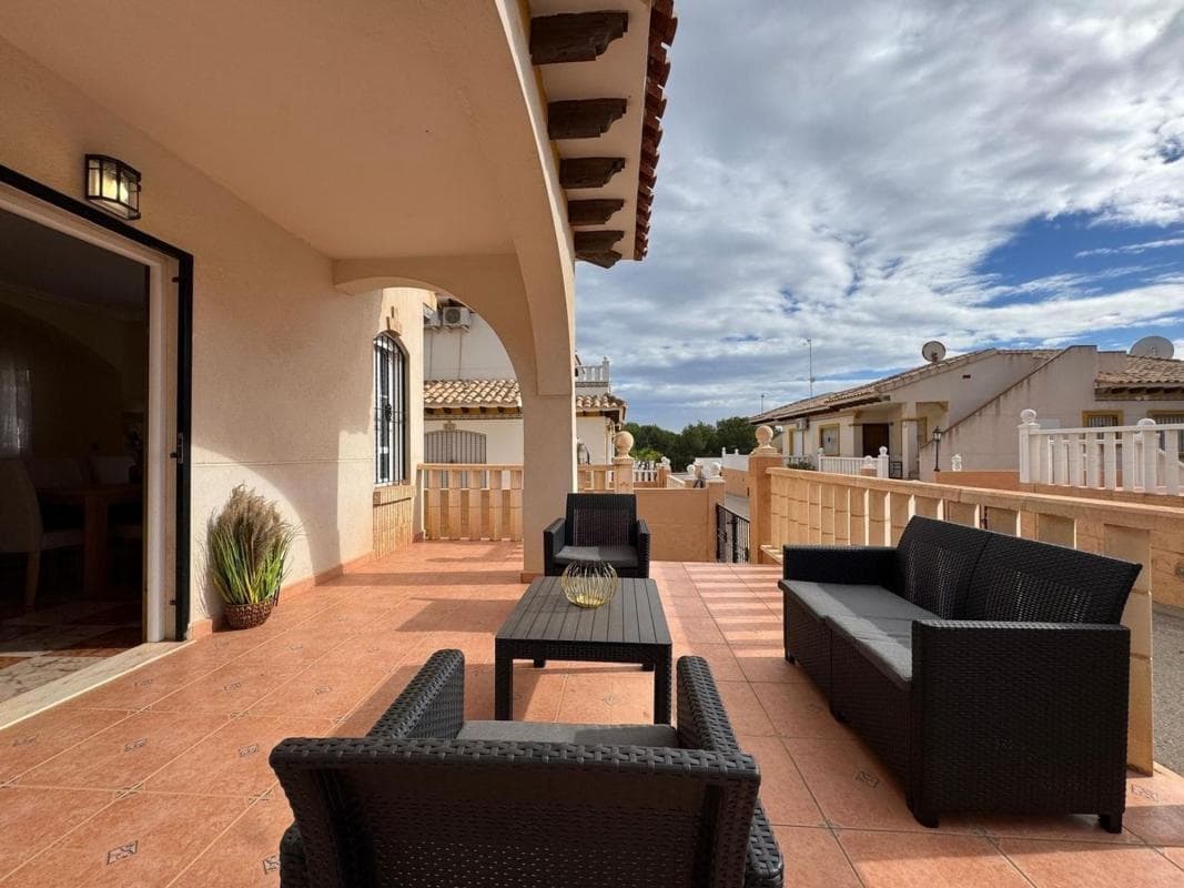 Venta de chalet adosado en Calle Cabo Formentor, 6 , Orihuela photo 5
